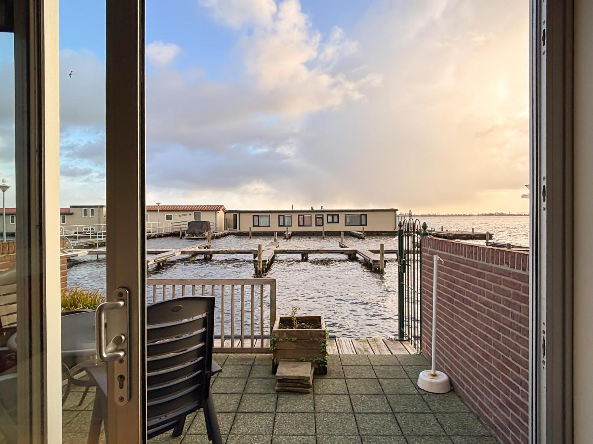 Visserslust Rooms, Apartments And Houseboats Vinkeveen Exterior photo